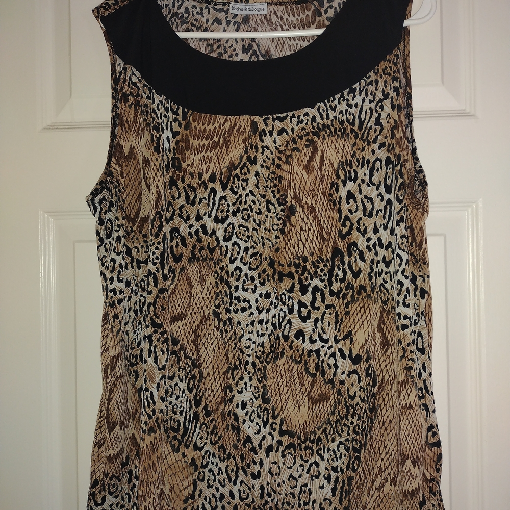 Bleeker And McDougal Animal Print Blouse Size XL‎